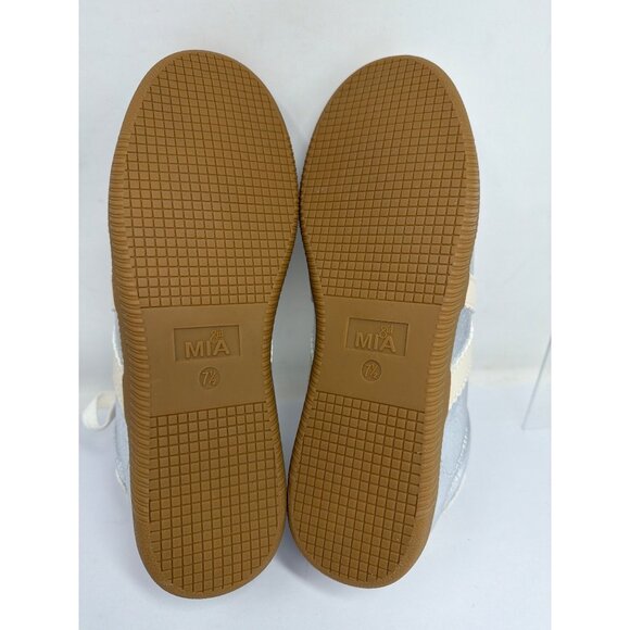 MIA girl Womens 7.5 Silver Metallic Lace Up Sneakers Cream Accents New - Picture 7 of 7